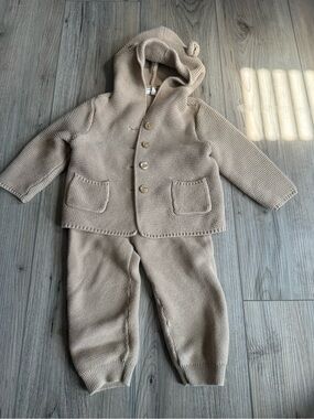 Baby Gap Neutral Beige Knit Sweater Set- Soft Textured Size 12-18 months